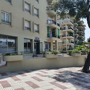 Hostel Faro Solo Para Mujeres, Platja d'Aro